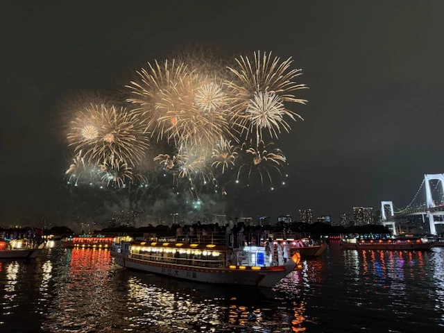 ★乗合船/ディナーXmasケーキ＆スパークリングワイン付【大江戸】お台場花火クリスマスクルーズ　12月24日限定　21000円